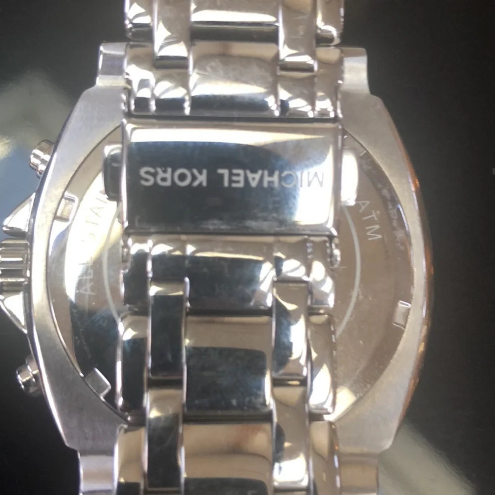 MICHAEL KORS WATCH- needs battery- small wrist